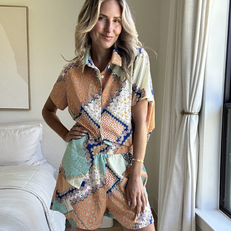 The Blooming into the Weekend Short Set