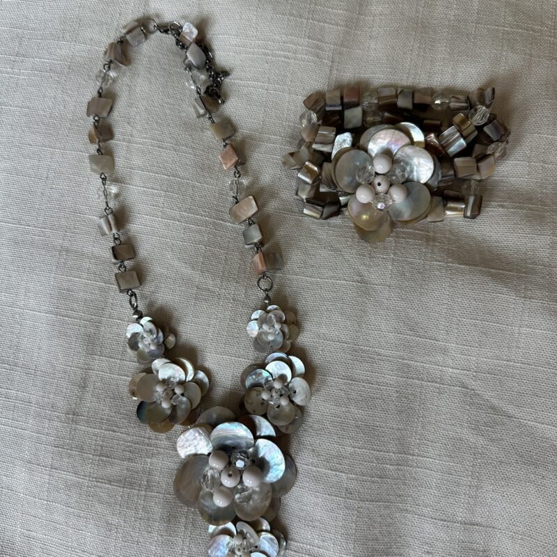 The Autumn Iris Abalone Shell Set